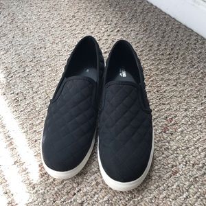Black mossimo slip ons